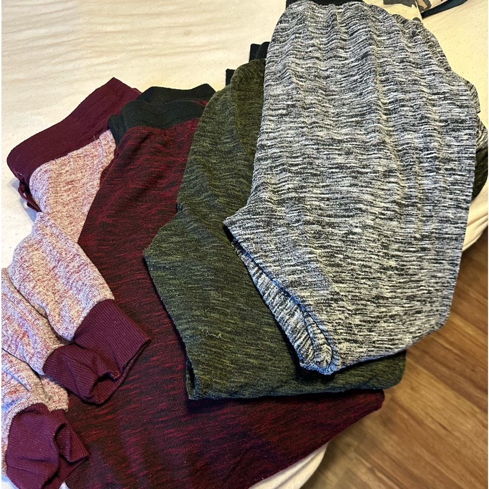 Four pairs of light joggers women’s size 2xl elastic ankle